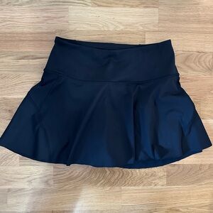 Athleta Ace Tennis Skort - 13.5” - Black - Small